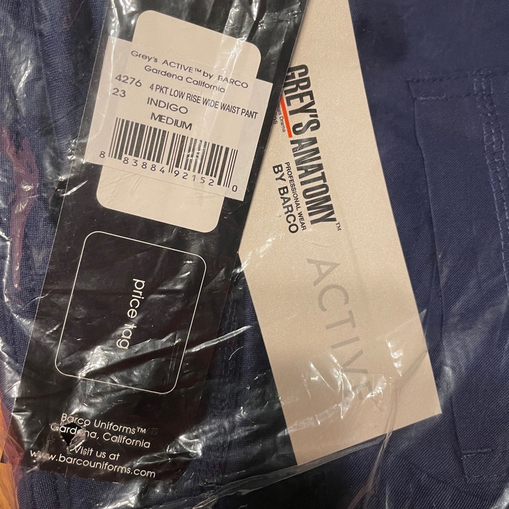 NEW Barco, Grey’s Anatomy Women’s Active Scrub
